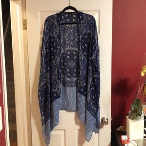 Beautiful blue paisley patterned kimono